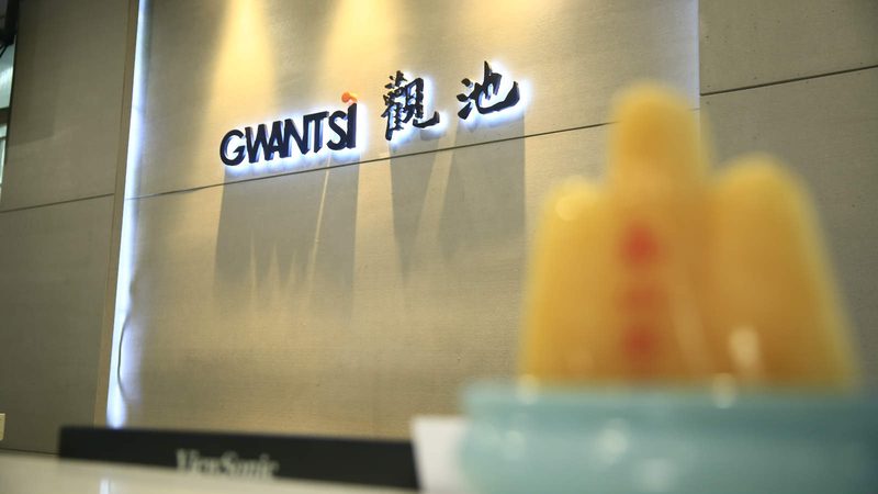 文化传媒公司注册自己办还是找代办
